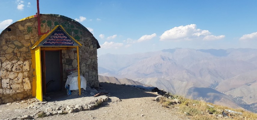 صعود قله دارآباد