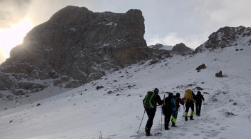 گزارش صعود قله گل اندام